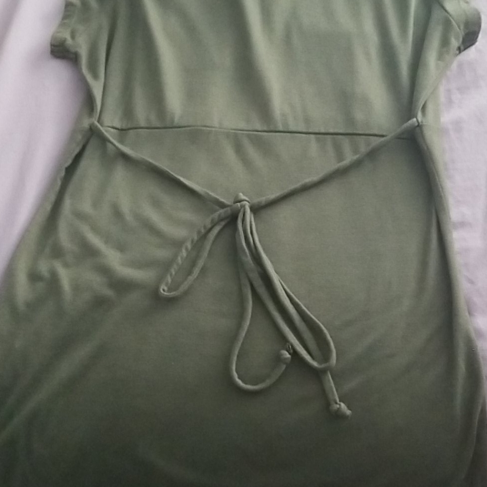 Top - Picture 2 of 4